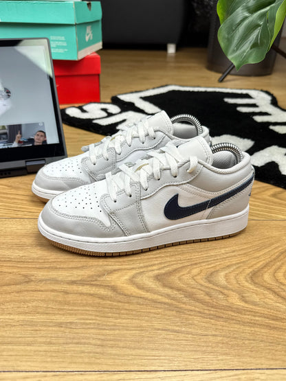 Nike Air Jordan 1 Low (37.5)