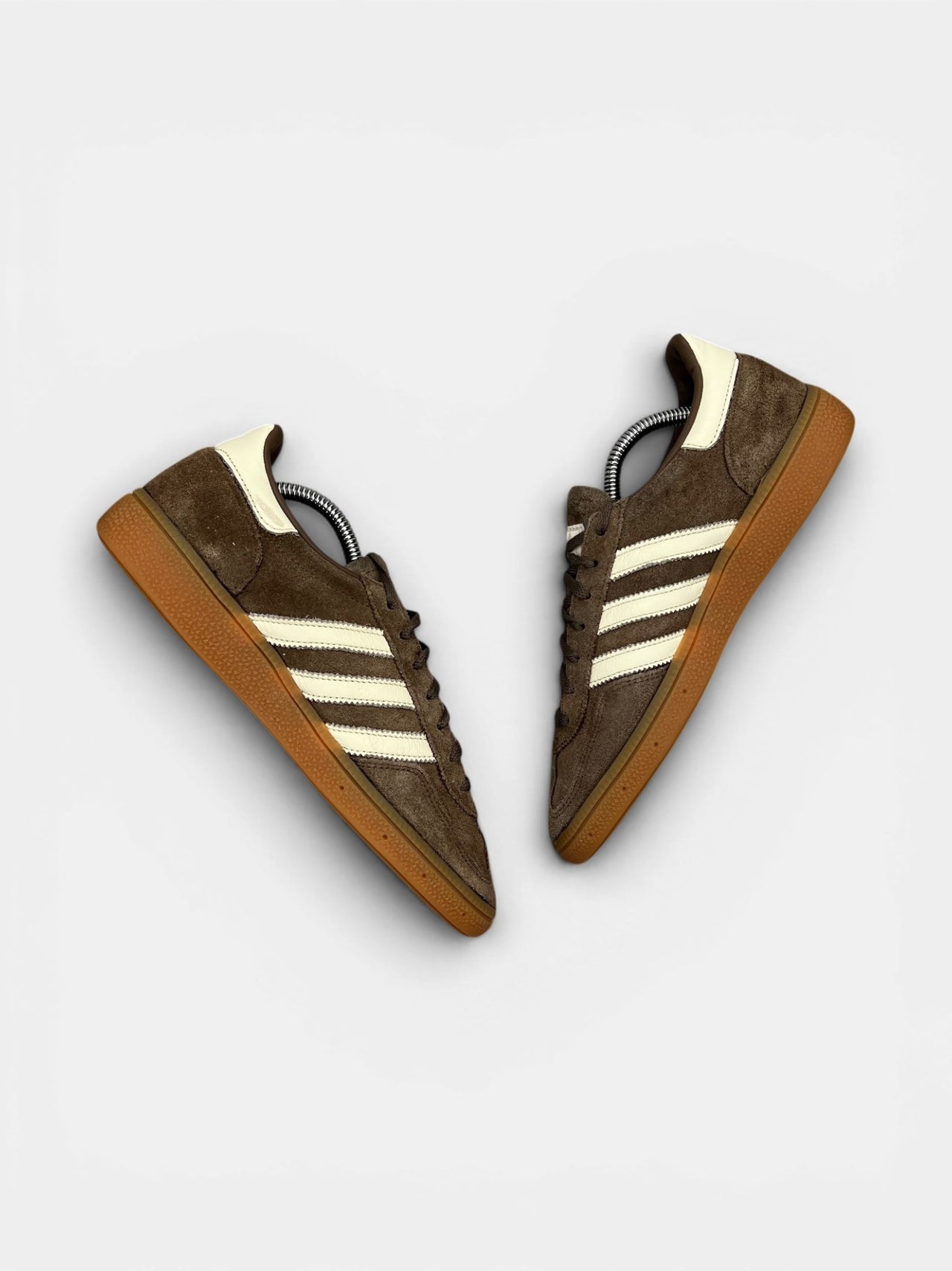 Adidas Handball Spezial — buty sportowe męskie w bardzo dobrym stanie rozmiar 40, widok z góry na wewnętrzną stronę butów