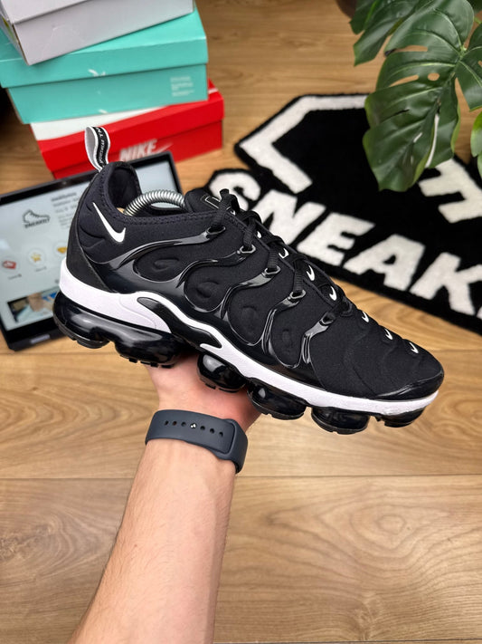 Nike Air Vapormax Plus (44.5)