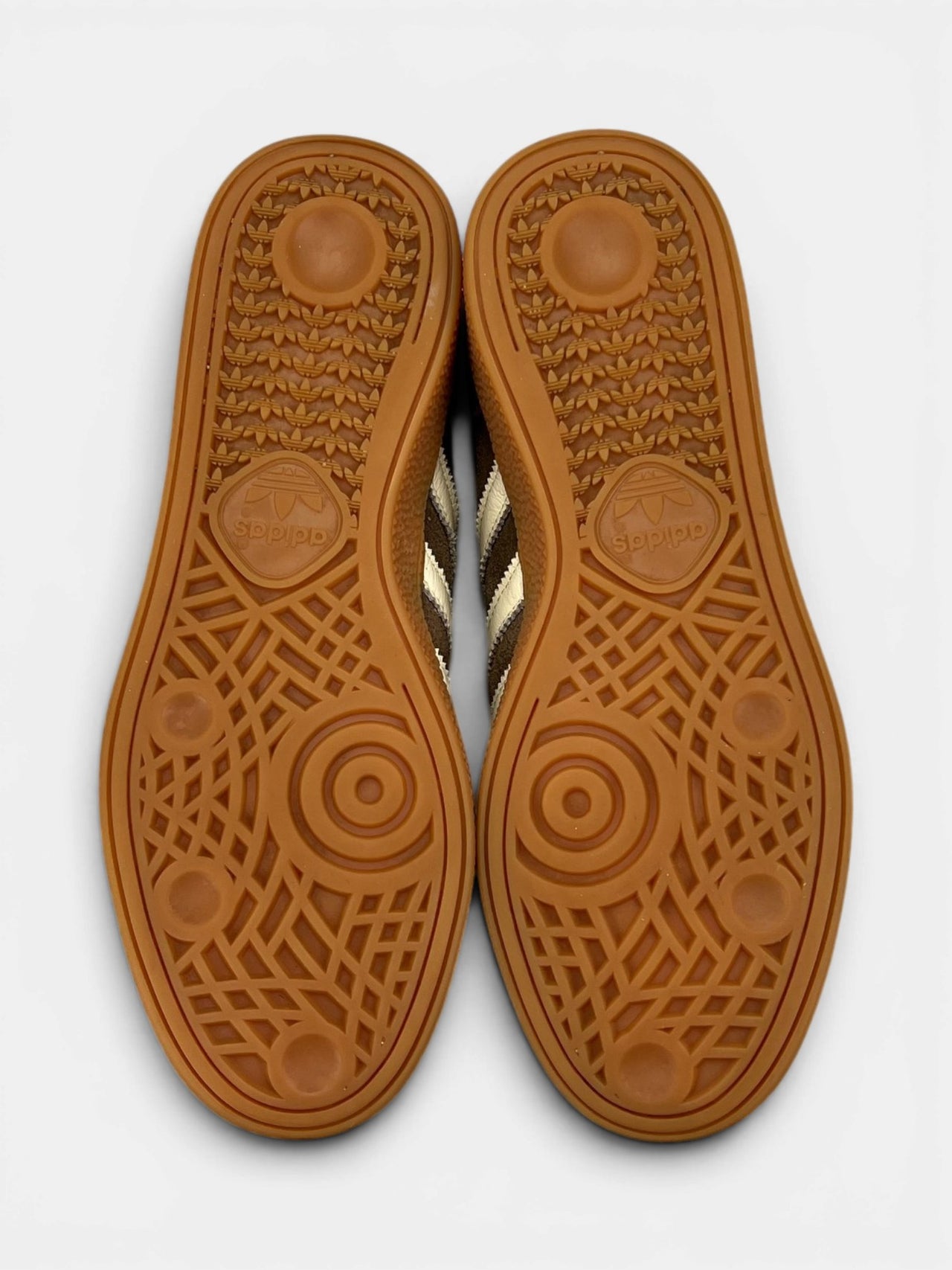Adidas Handball Spezial — buty sportowe męskie w bardzo dobrym stanie rozmiar 40, podeszwa