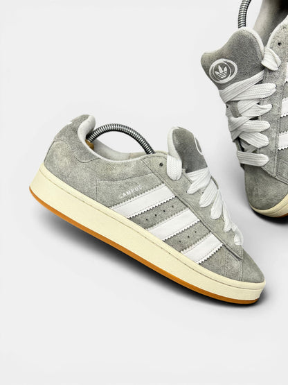 Adidas Campus 00s Grey — buty sportowe męskie w bardzo dobrym stanie rozmiar 41 1/3, zewnętrzny panel prawego buta
