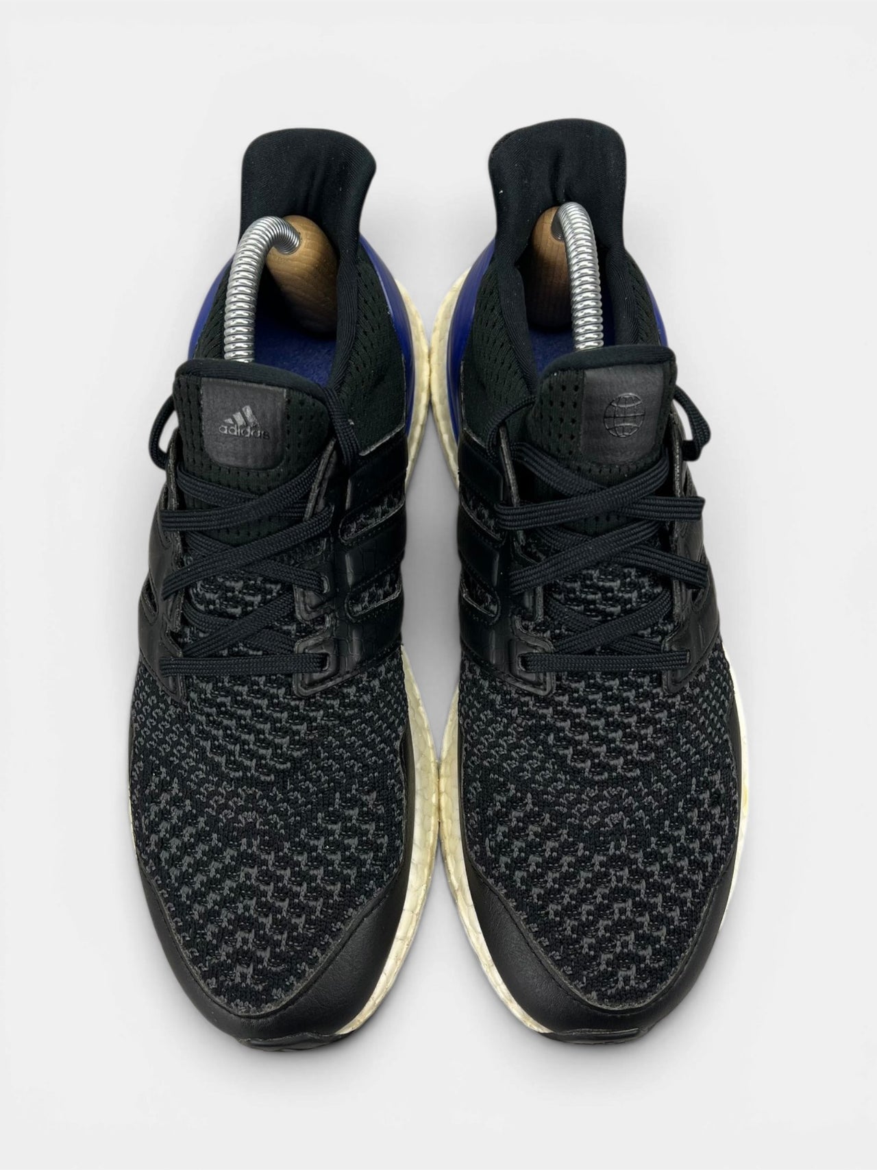 Adidas Ultraboost — buty sportowe męskie w bardzo dobrym stanie rozmiar 41 1/3, widok z góry