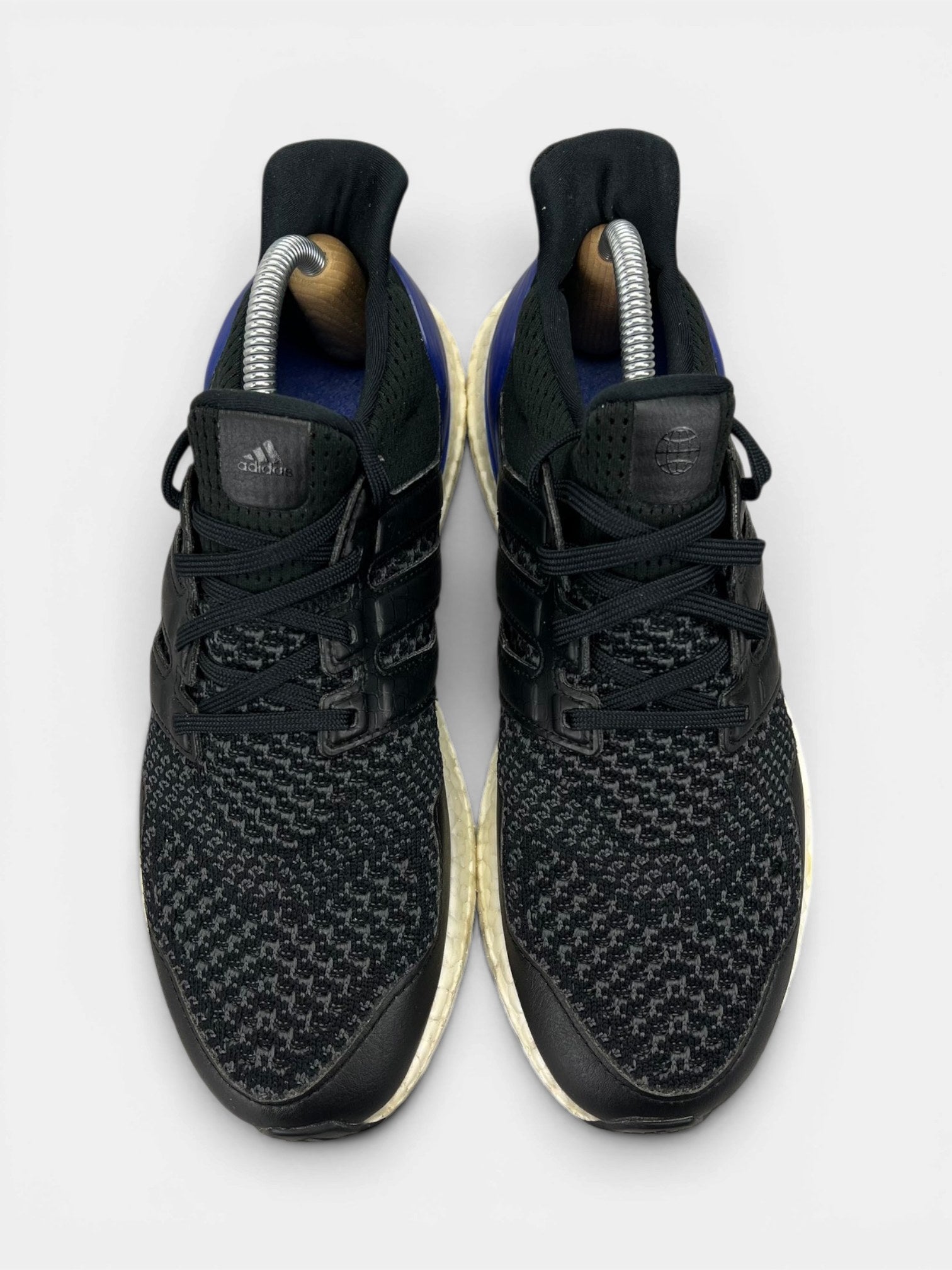 Adidas Ultraboost — buty sportowe męskie w bardzo dobrym stanie rozmiar 41 1/3, widok z góry