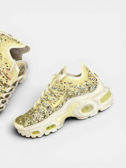 Nike Air Max Plus — buty sportowe damskie nowe rozmiar 35.5, zewnętrzny panel lewego buta