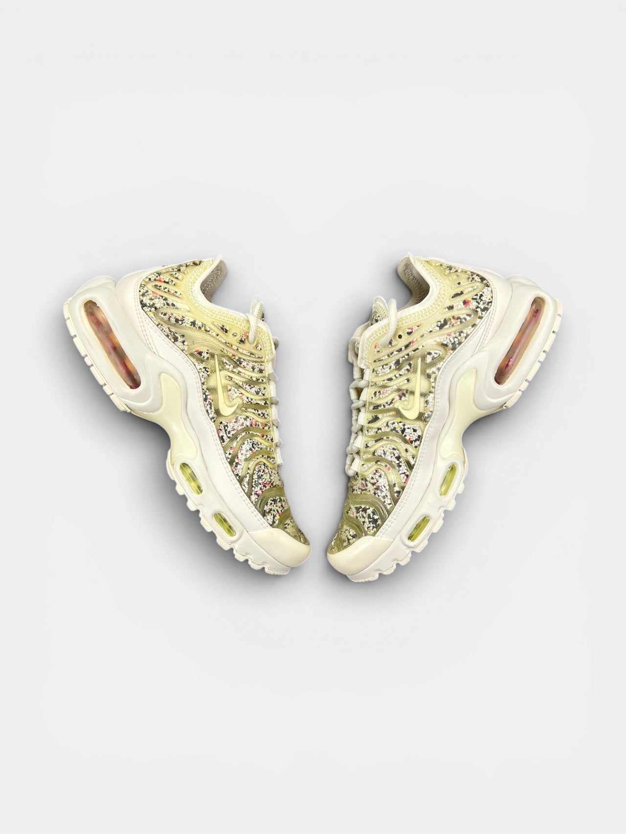 Nike Air Max Plus — buty sportowe damskie nowe rozmiar 35.5, widok z góry na wewnętrzną stronę butów