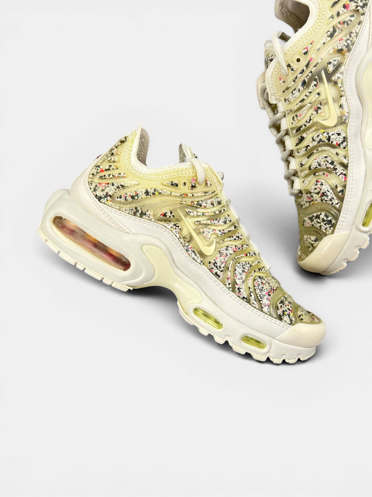 Nike Air Max Plus — buty sportowe damskie nowe rozmiar 35.5, wewnętrzny panel lewego buta