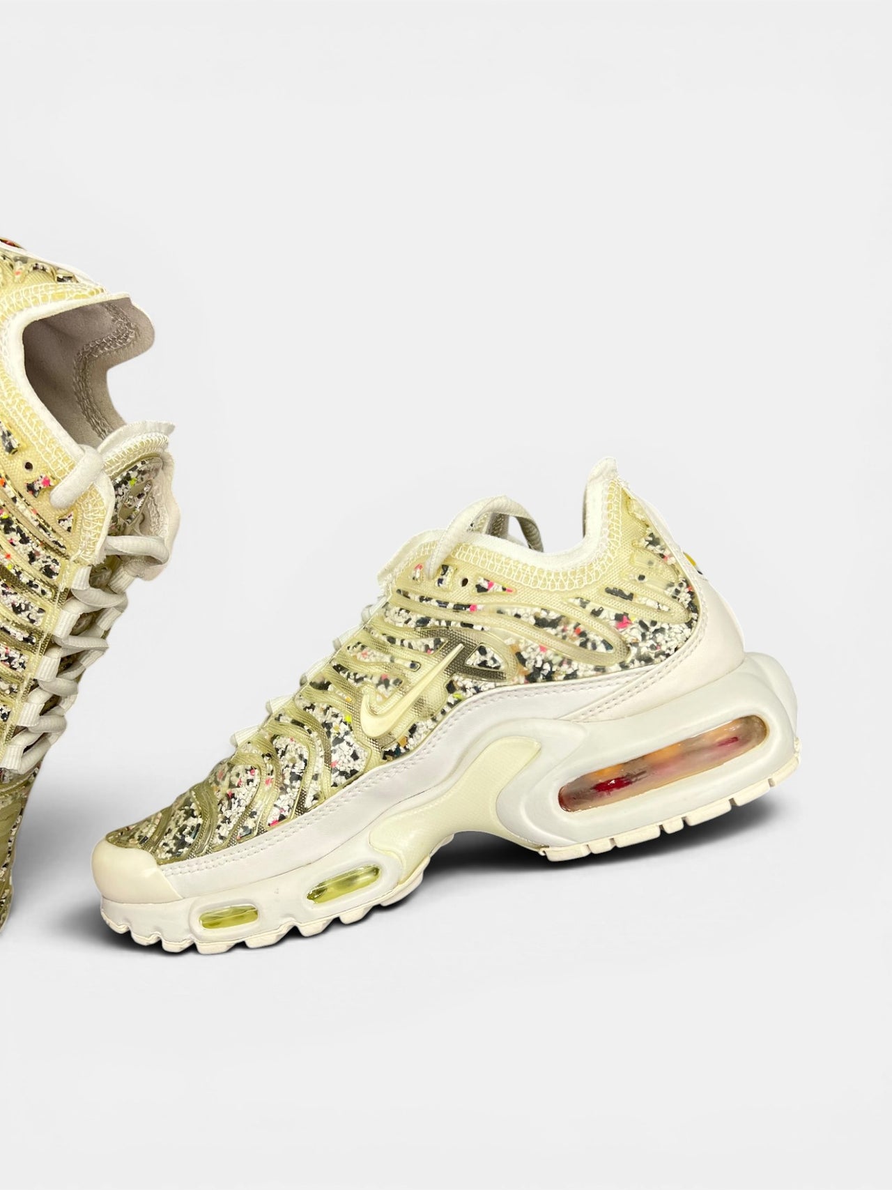 Nike Air Max Plus — buty sportowe damskie nowe rozmiar 35.5, wewnętrzny panel prawego buta