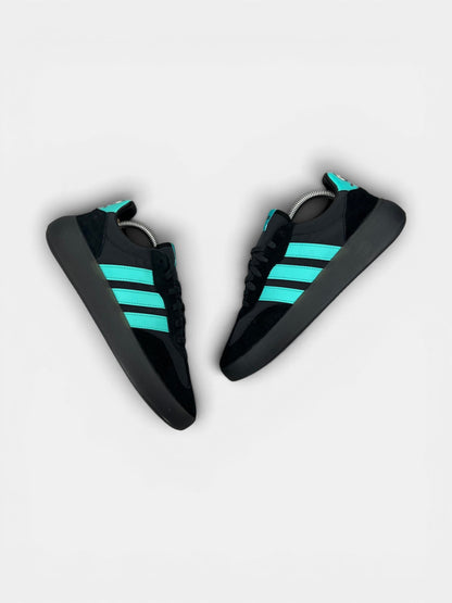 Adidas Decode Mercedes - AMG Petronas Formula One Team Barreda Decode — buty sportowe męskie nowe rozmiar 42 2/3, widok z góry na zewnętrzną stronę butów