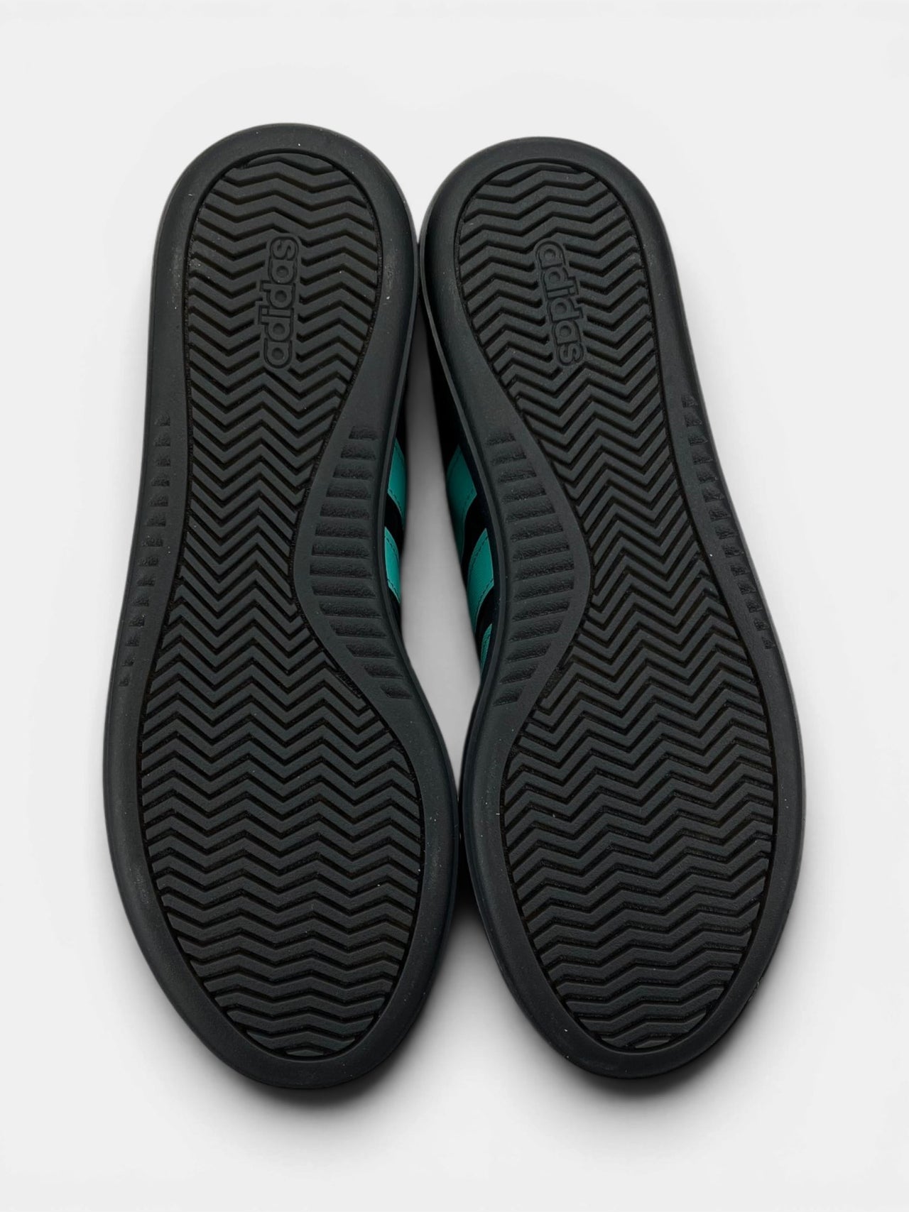 Adidas Decode Mercedes - AMG Petronas Formula One Team Barreda Decode — buty sportowe męskie nowe rozmiar 42 2/3, podeszwa