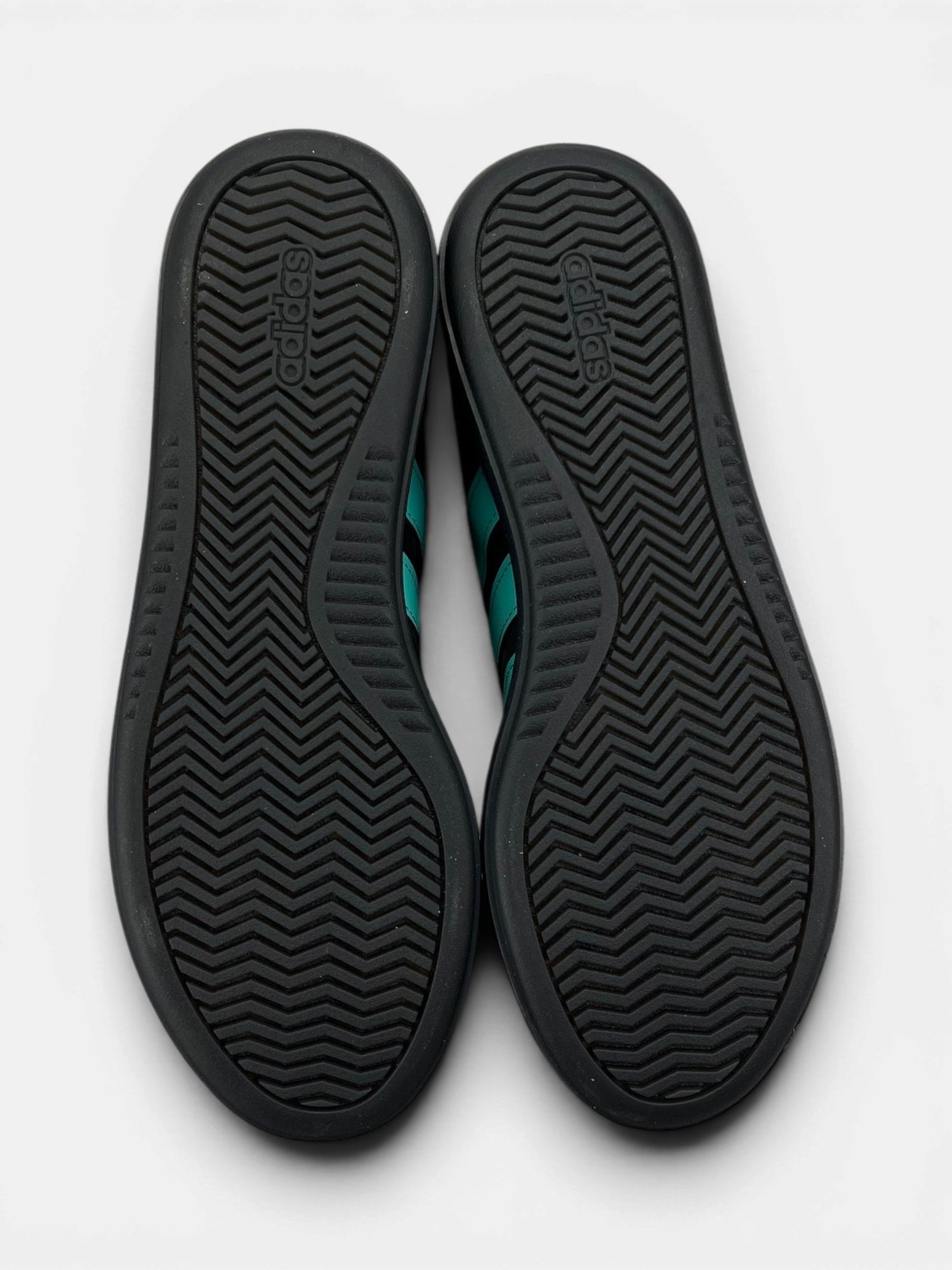 Adidas Decode Mercedes - AMG Petronas Formula One Team Barreda Decode — buty sportowe męskie nowe rozmiar 42 2/3, podeszwa