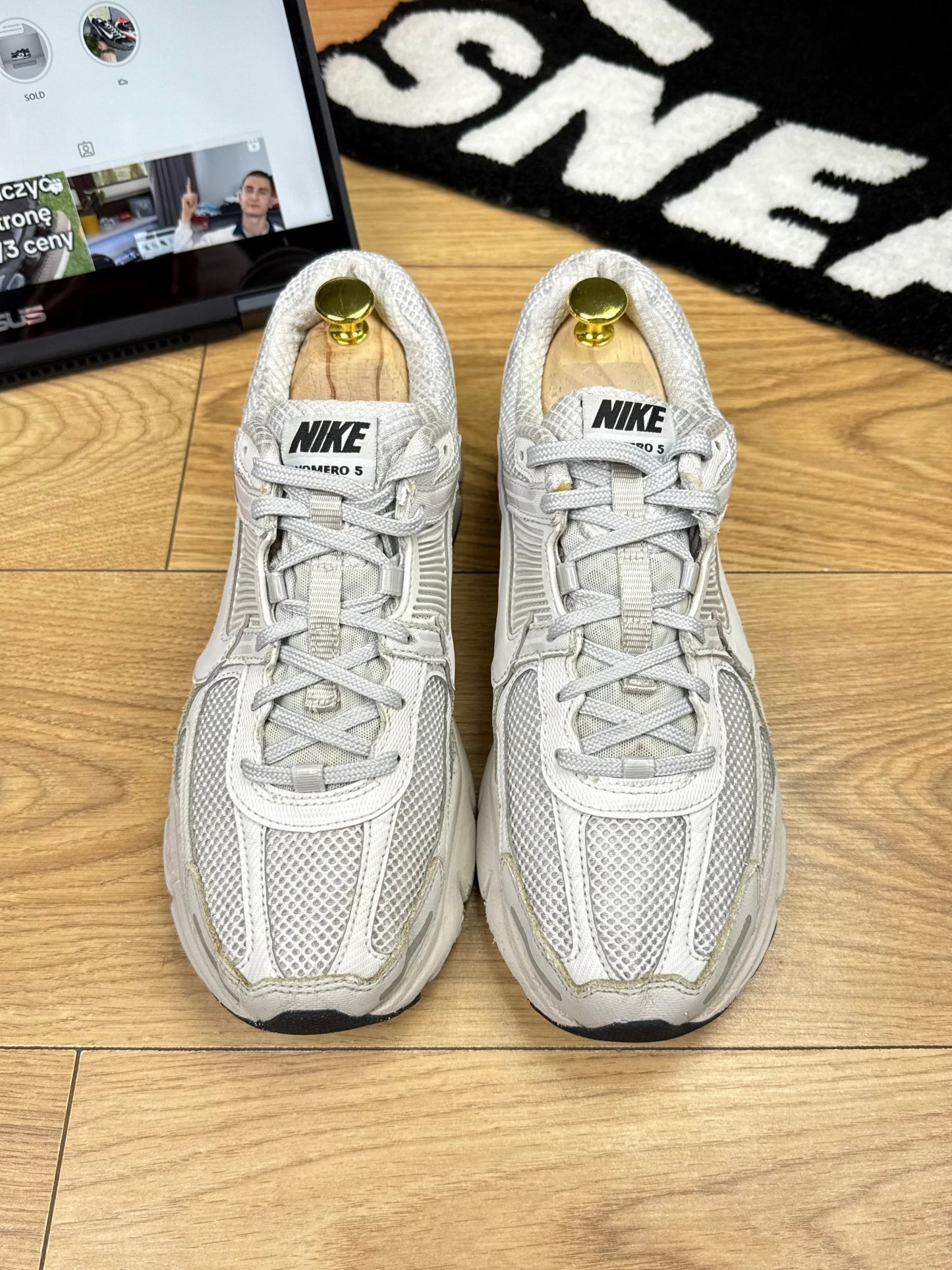 Nike Zoom Vomero 5 (42)