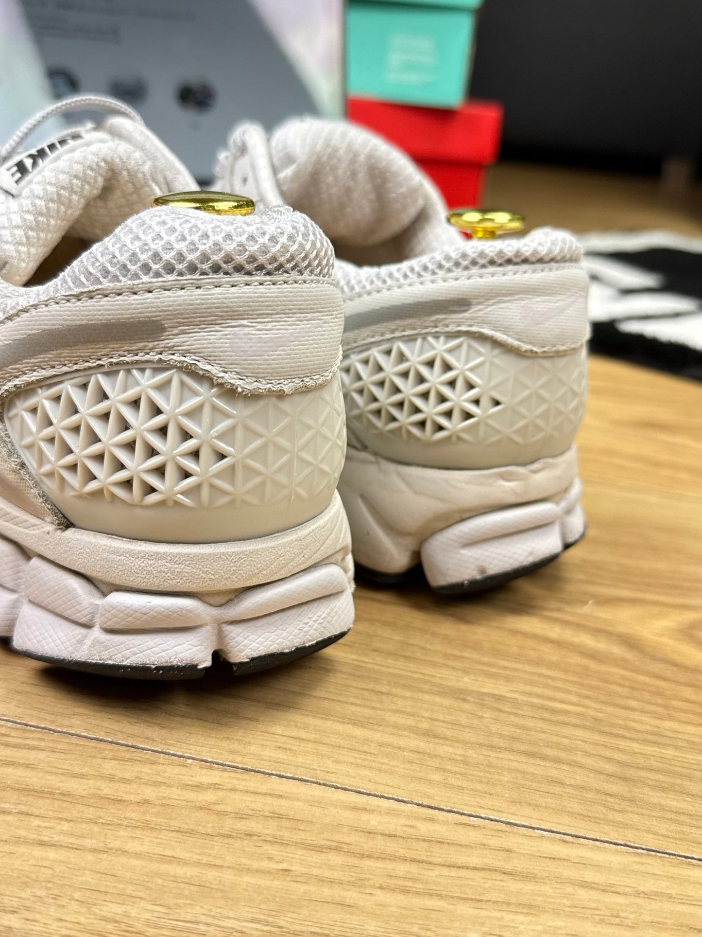 Nike Zoom Vomero 5 (42)