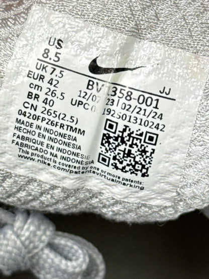 Nike Zoom Vomero 5 (42)