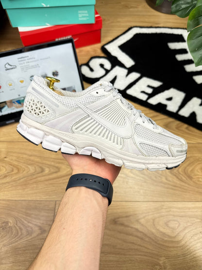 Nike Zoom Vomero 5 (42)