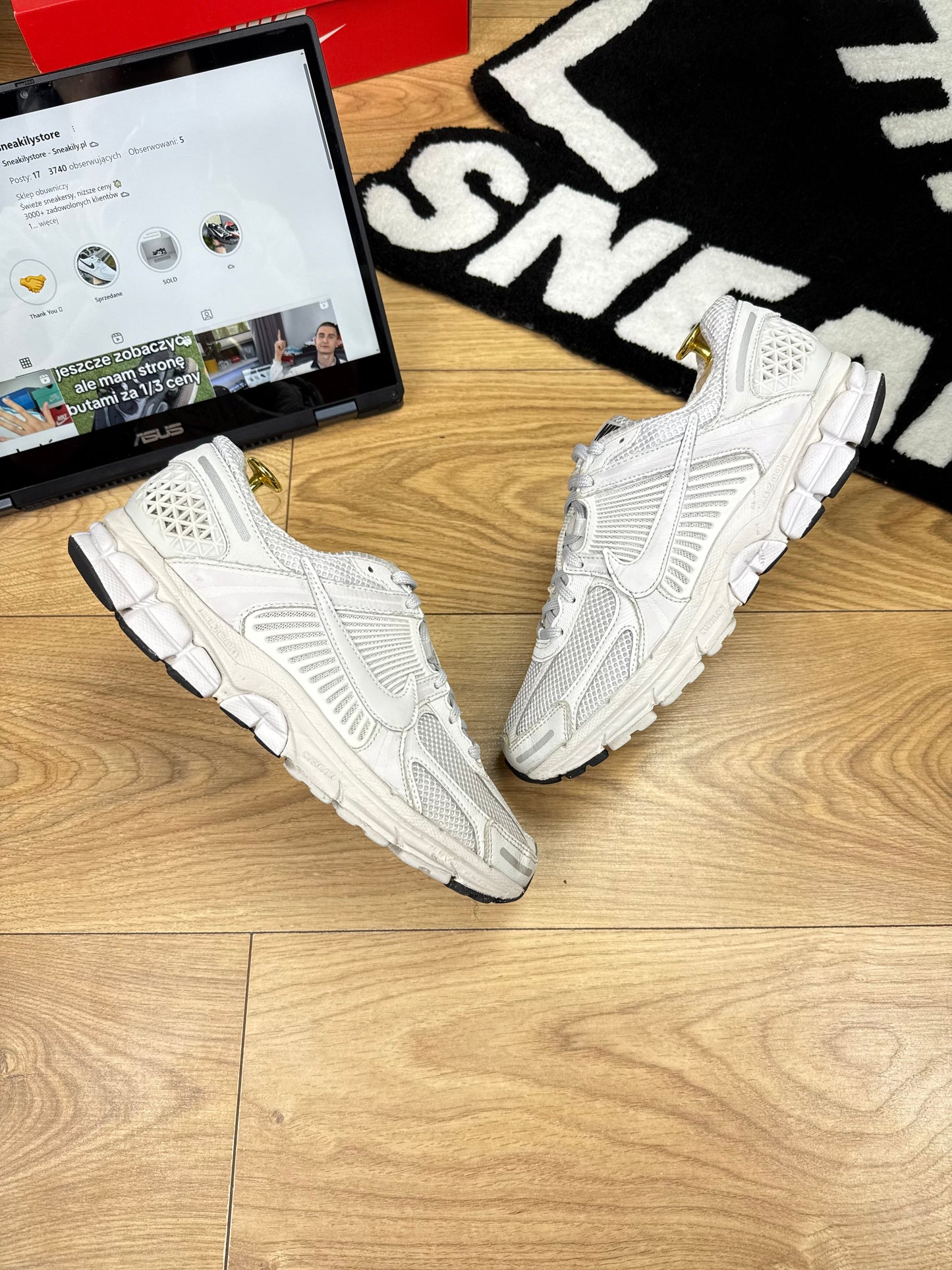 Nike Zoom Vomero 5 (42)