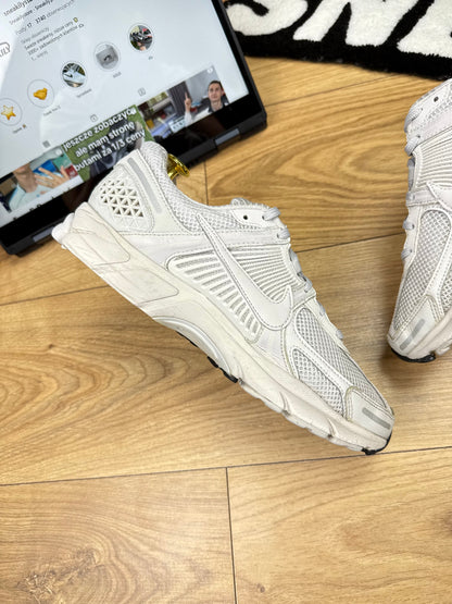 Nike Zoom Vomero 5 (42)