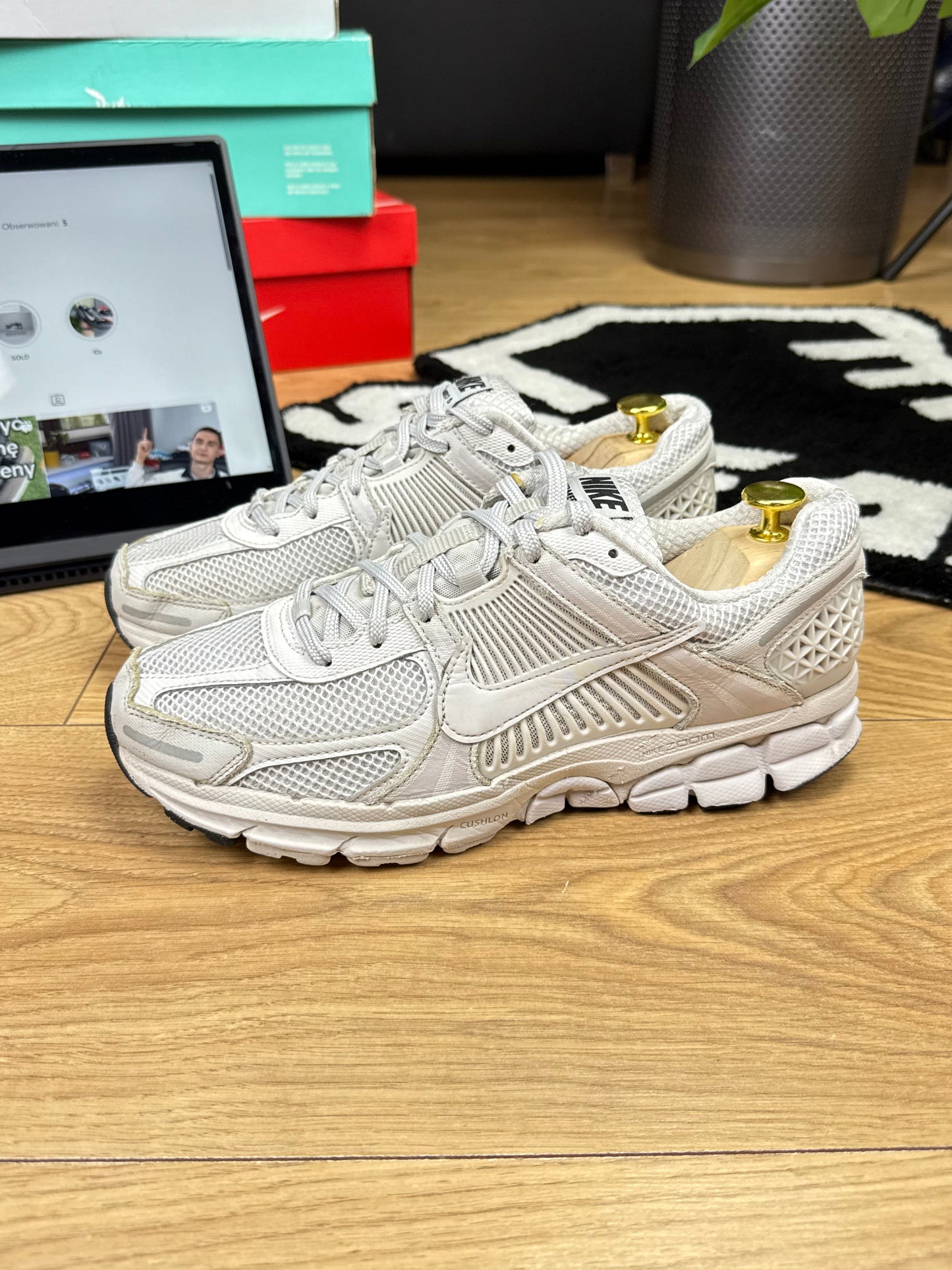 Nike Zoom Vomero 5 (42)