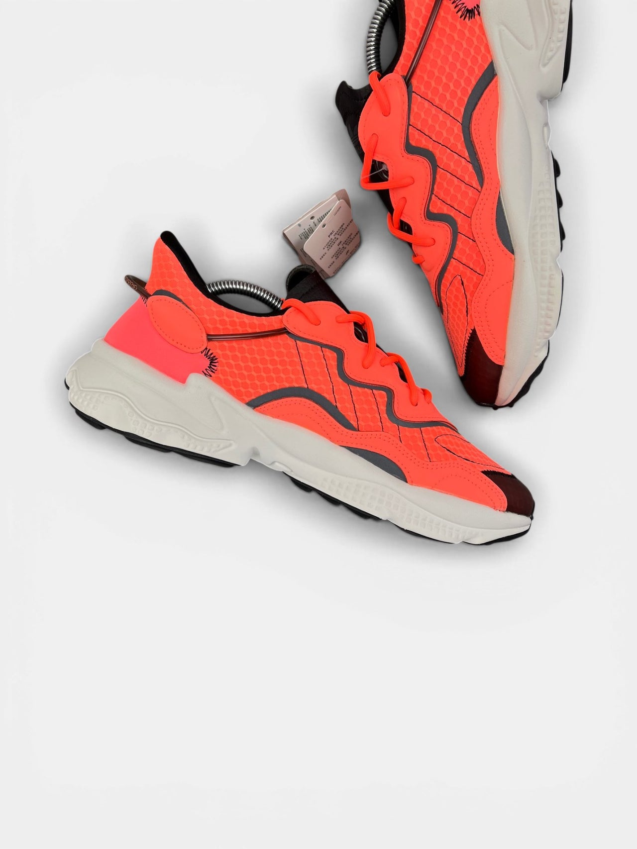 Adidas Ozweego — buty sportowe męskie nowe rozmiar 43 1/3, wewnętrzny panel lewego buta