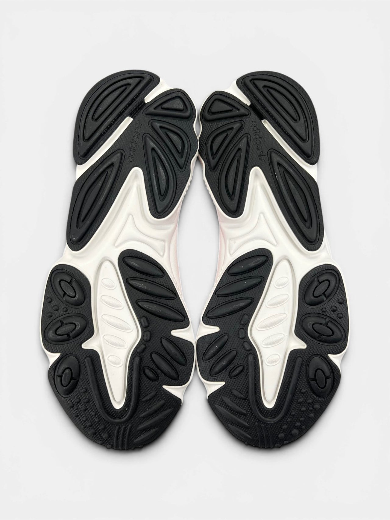 Adidas Ozweego — buty sportowe męskie nowe rozmiar 43 1/3, podeszwa