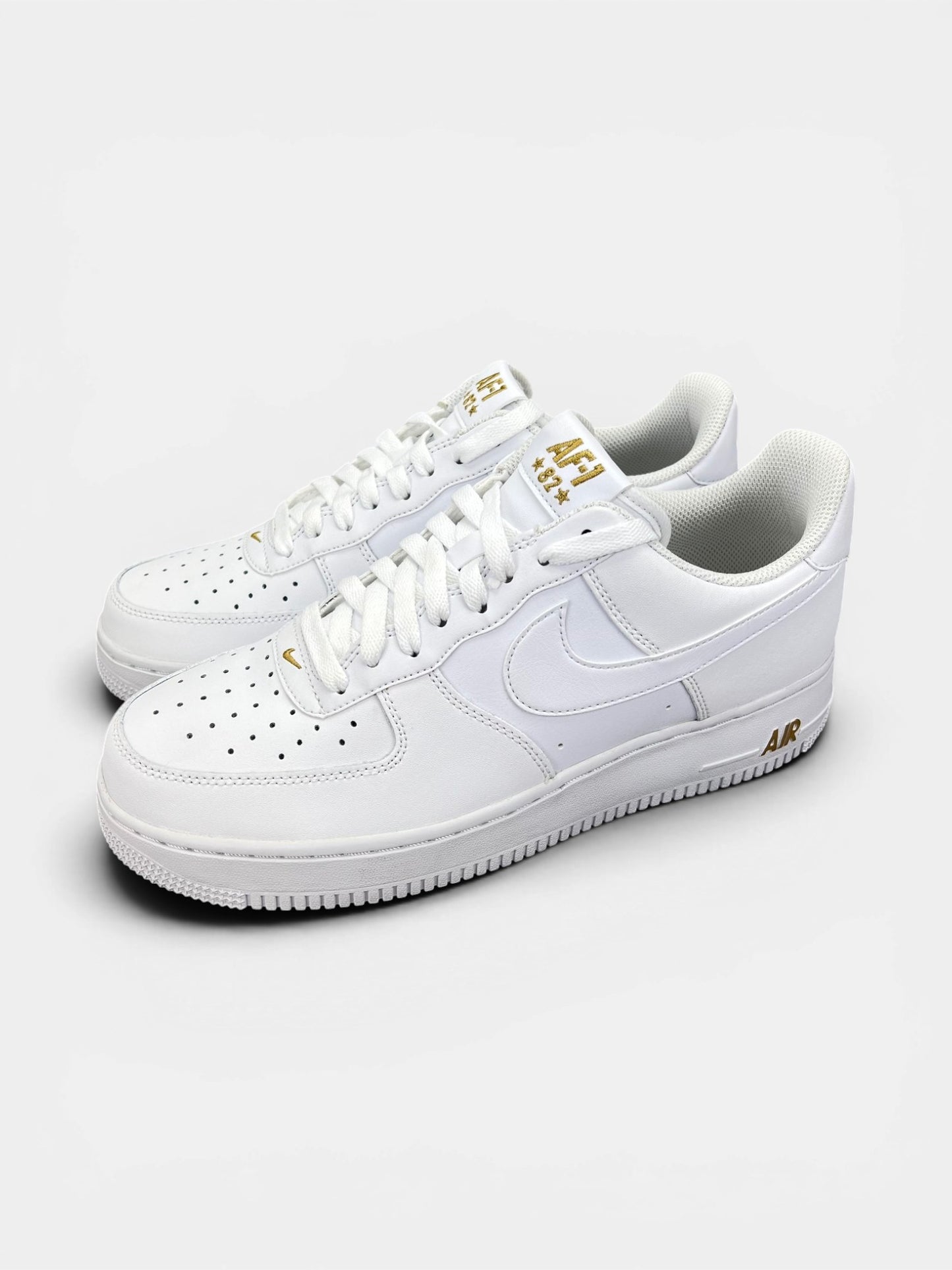 Nike Air Force 1 Low Crest Logo — buty sportowe męskie nowe rozmiar 42.5, widok z boku