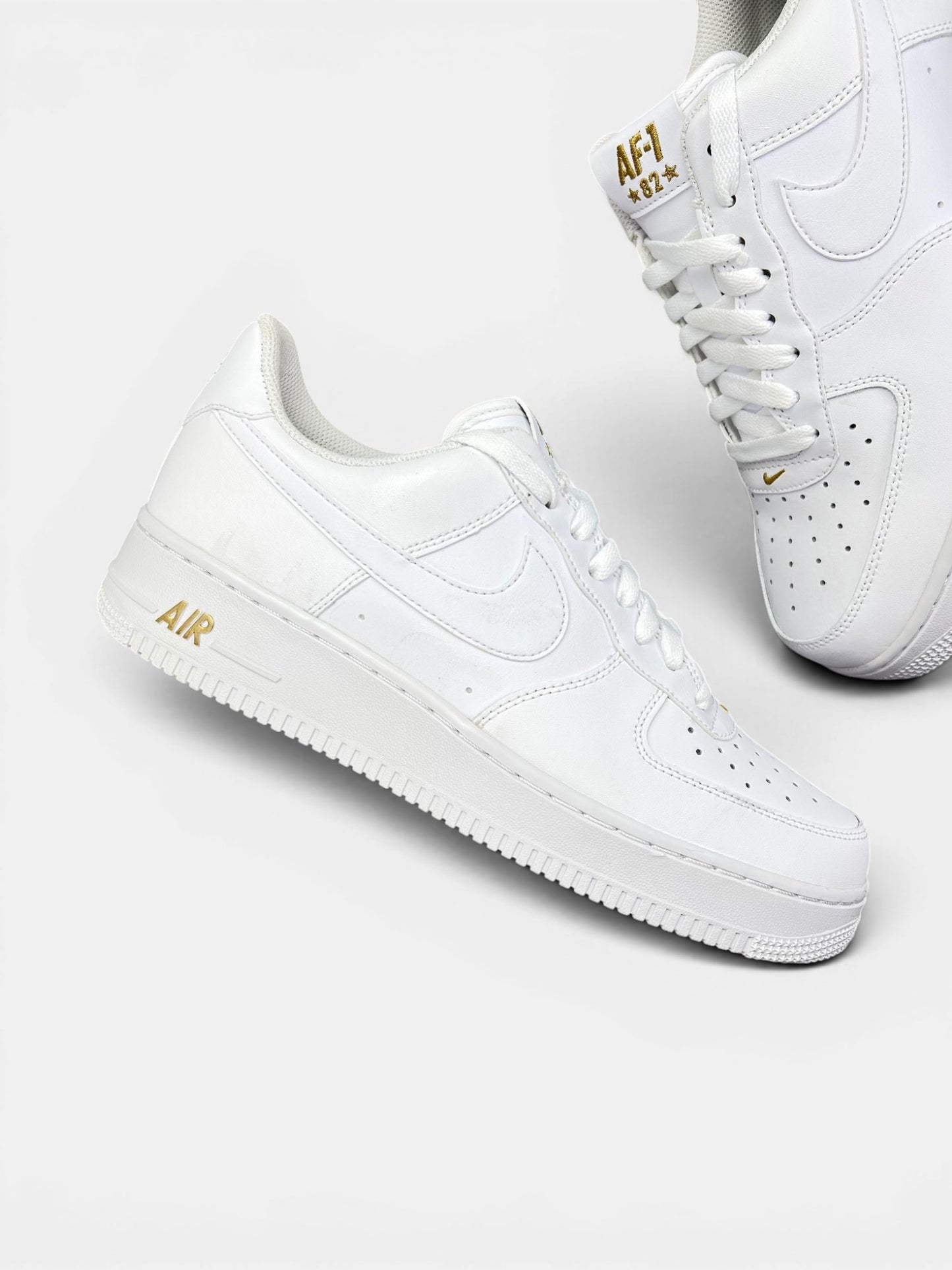Nike Air Force 1 Low Crest Logo — buty sportowe męskie nowe rozmiar 42.5, zewnętrzny panel prawego buta