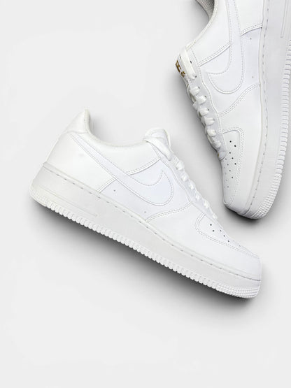 Nike Air Force 1 Low Crest Logo — buty sportowe męskie nowe rozmiar 42.5, wewnętrzny panel lewego buta