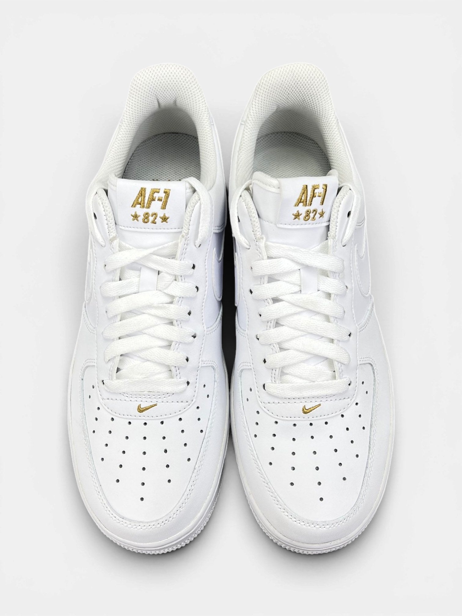 Nike Air Force 1 Low Crest Logo — buty sportowe męskie nowe rozmiar 42.5, widok z góry