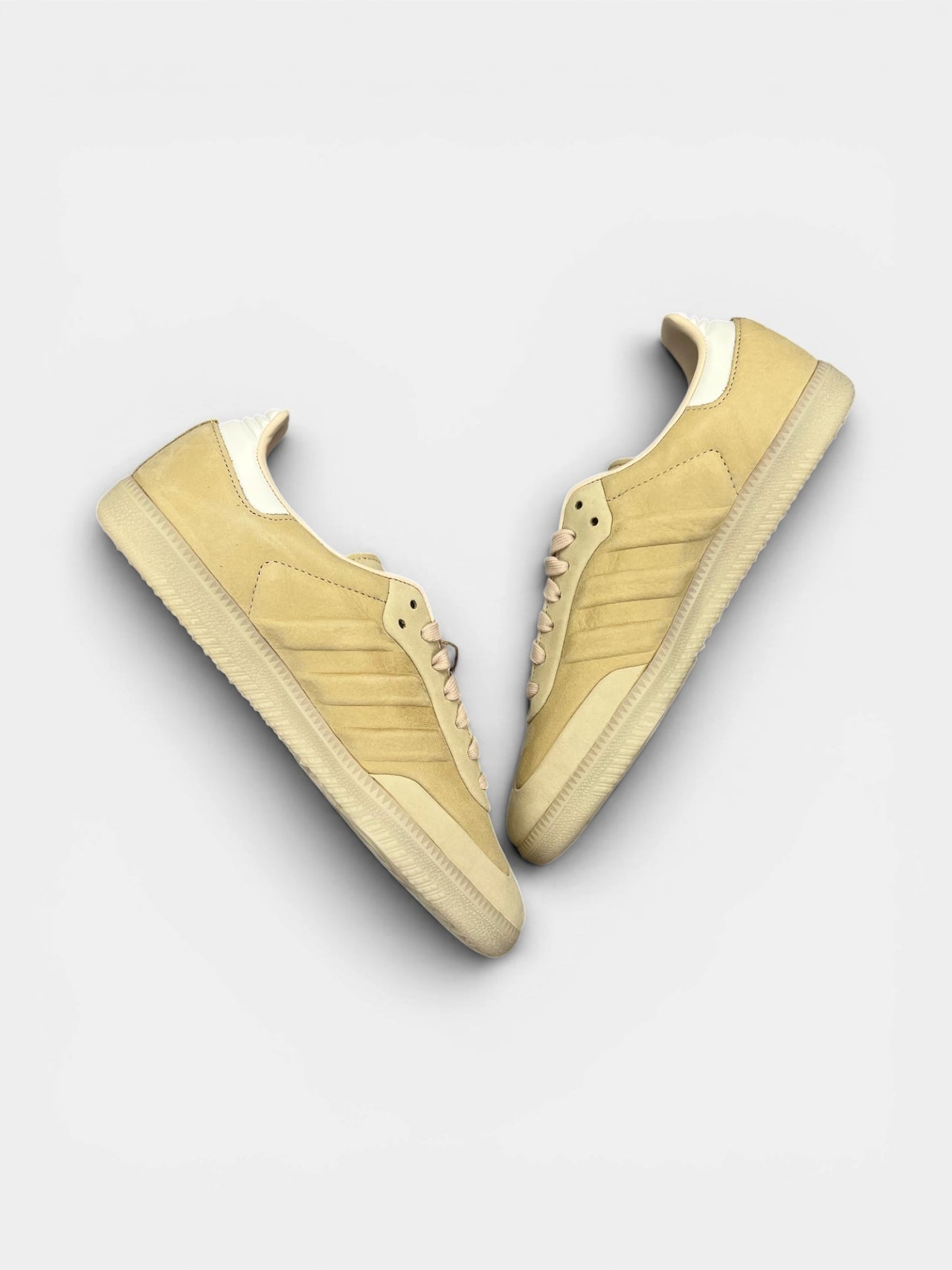 Adidas Samba Sand Strata — buty sportowe męskie nowe rozmiar 42, widok z góry na wewnętrzną stronę butów