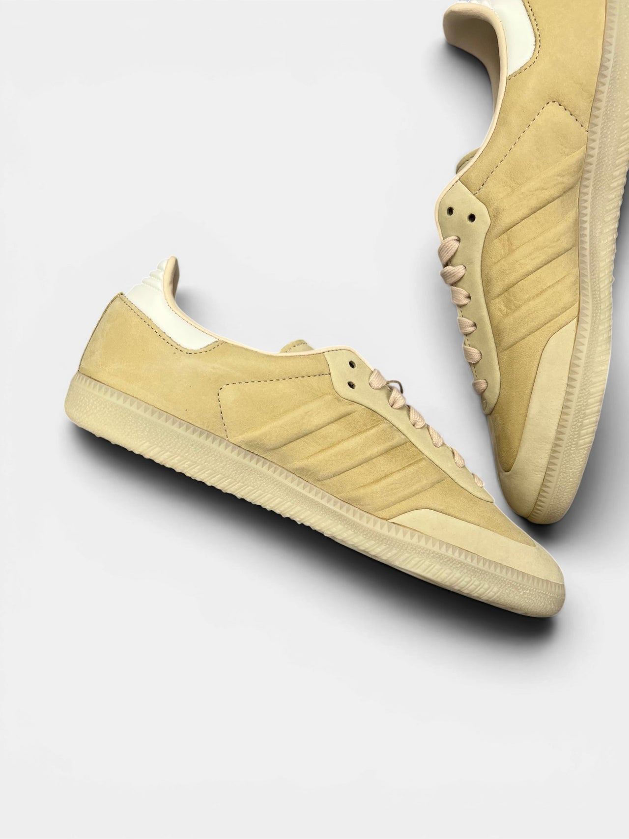 Adidas Samba Sand Strata — buty sportowe męskie nowe rozmiar 42, wewnętrzny panel lewego buta