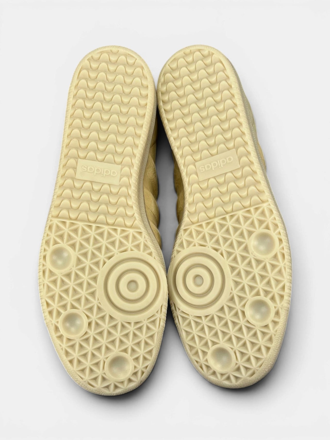 Adidas Samba Sand Strata — buty sportowe męskie nowe rozmiar 42, zapiętki butów