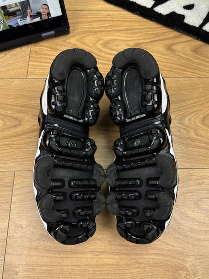 Nike Air Vapormax Plus (42)