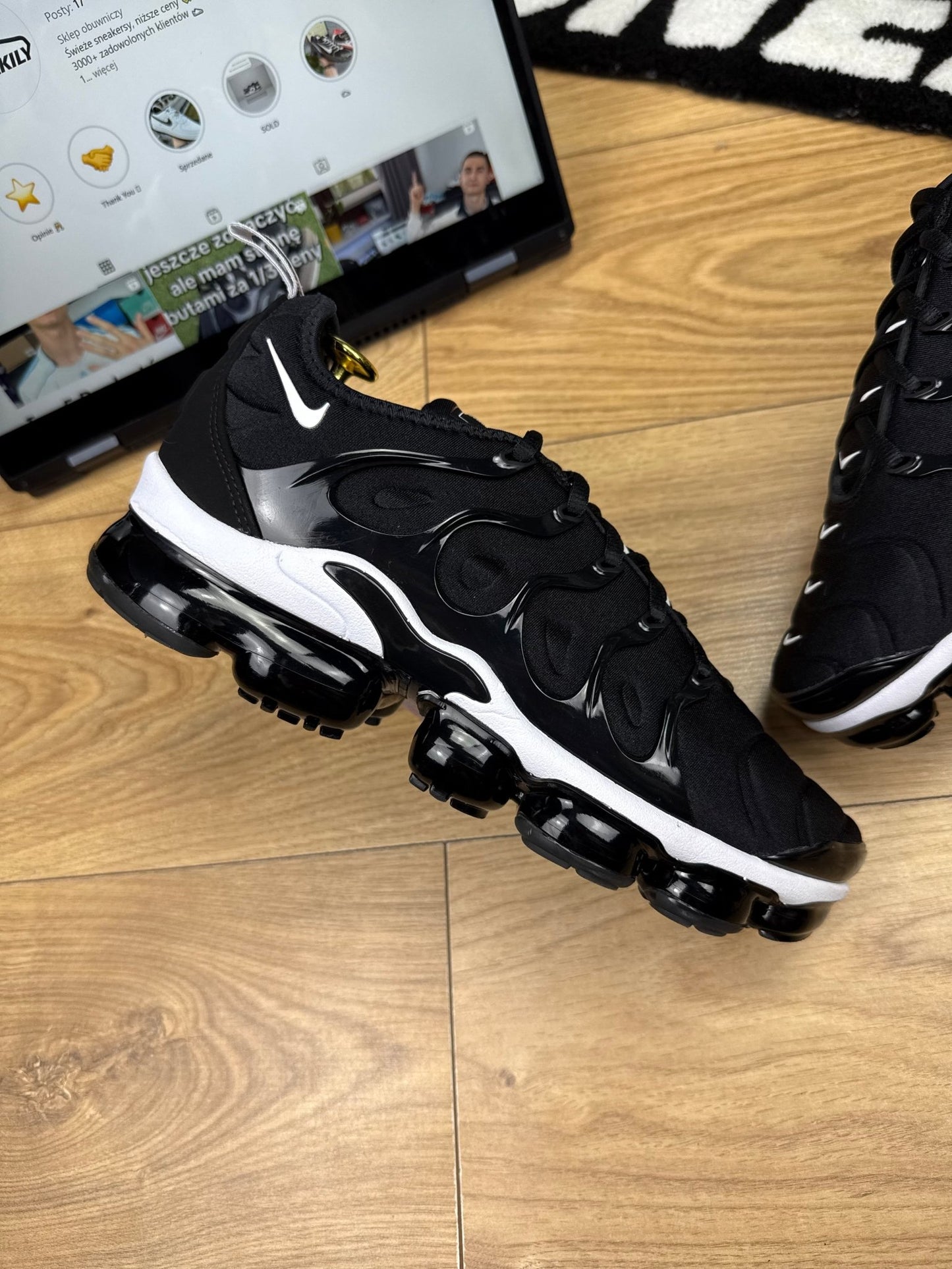 Nike Air Vapormax Plus (42)