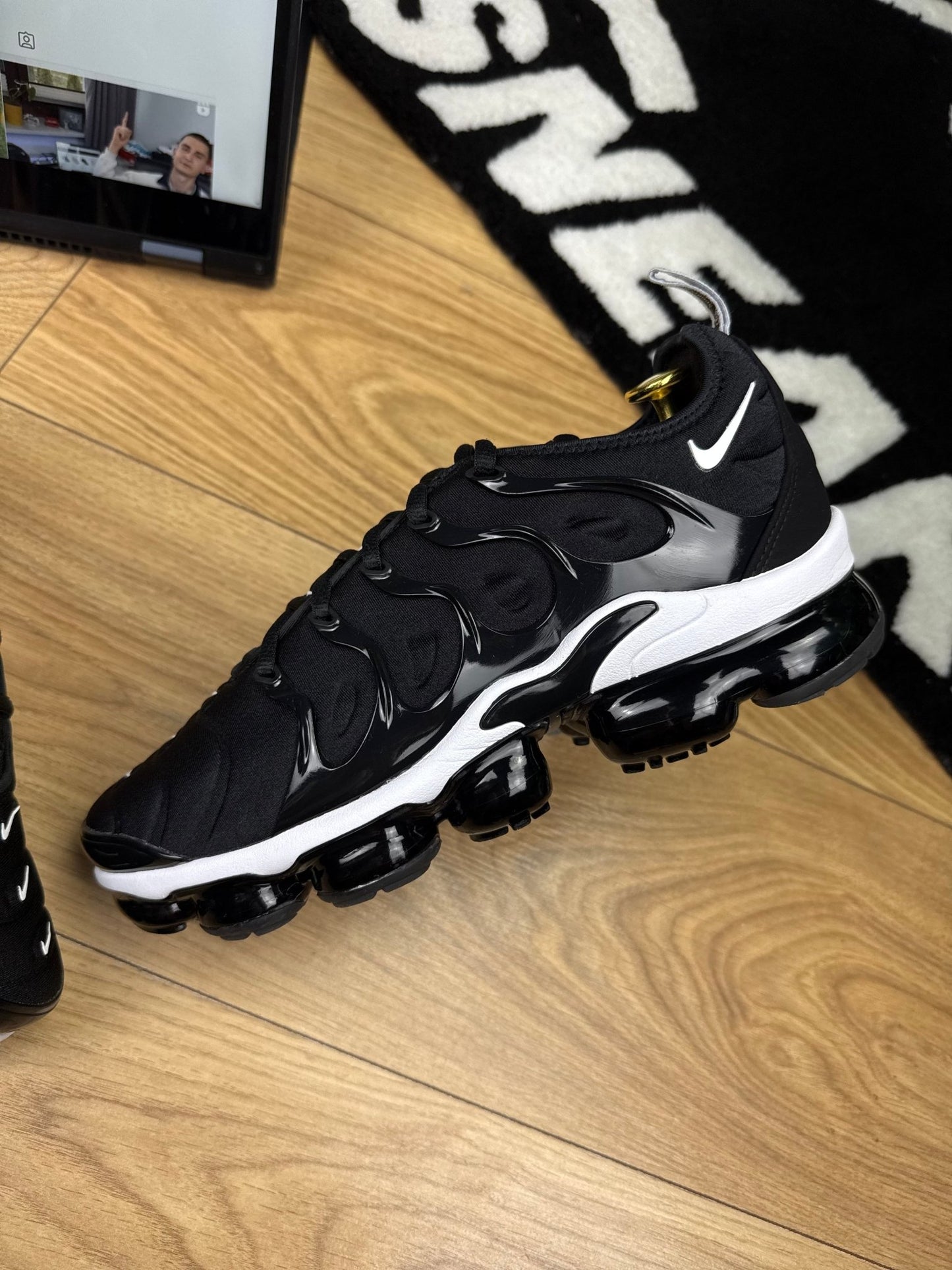 Nike Air Vapormax Plus (42)