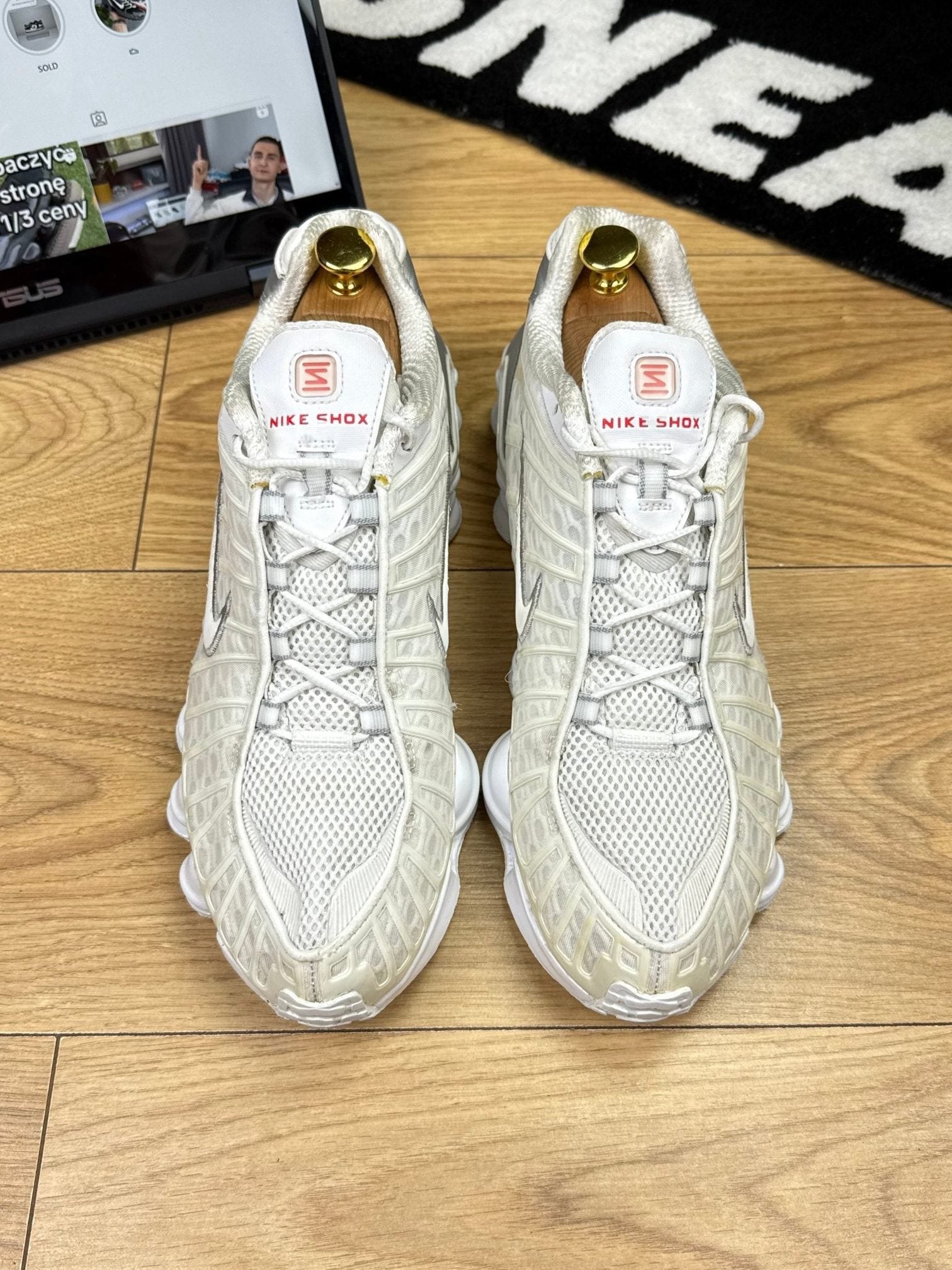 Nike Shox TL Triple White — buty sportowe męskie w dobrym stanie rozmiar 44, widok z tyłu