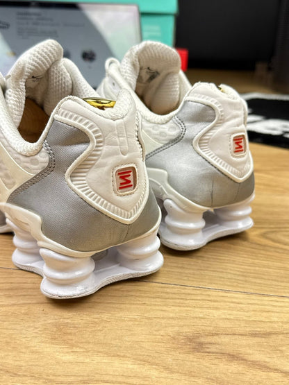 Nike Shox TL Triple White — buty sportowe męskie w dobrym stanie rozmiar 44, podeszwa