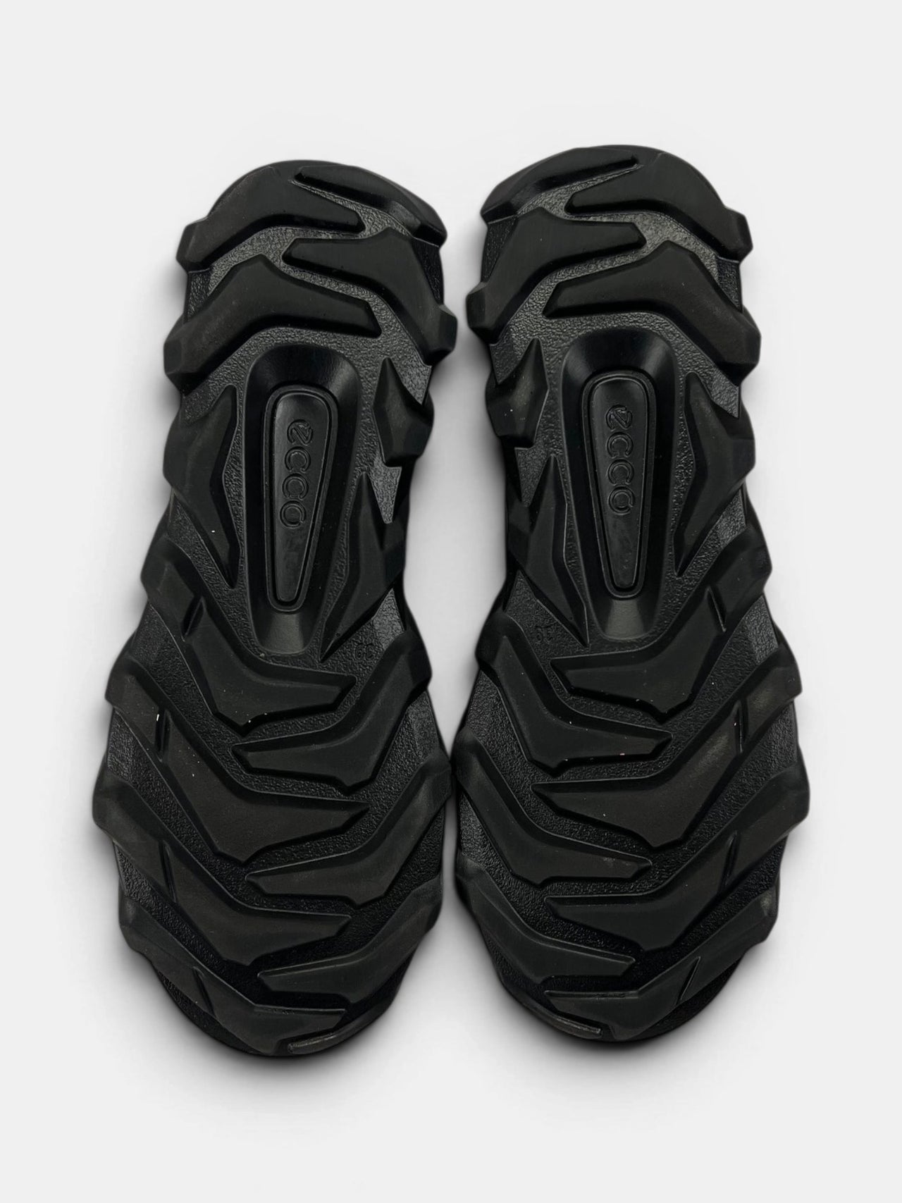 Ecco MX — buty sportowe damskie w bardzo dobrym stanie rozmiar 39, podeszwa
