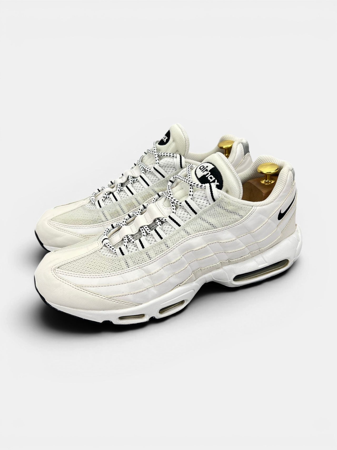 Nike Air Max 95 White Black — buty sportowe męskie w bardzo dobrym stanie rozmiar 45.5, widok z boku