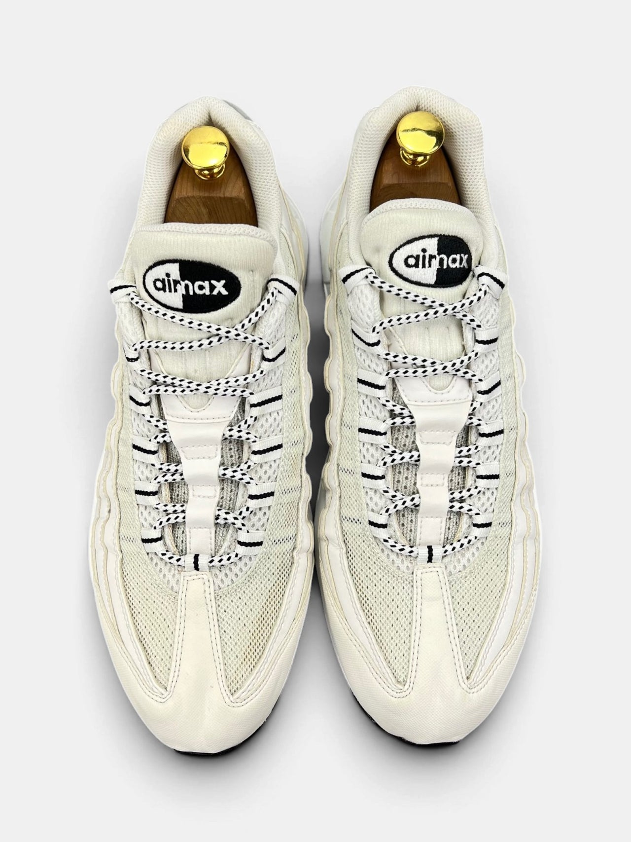 Nike Air Max 95 White Black — buty sportowe męskie w bardzo dobrym stanie rozmiar 45.5, widok z góry
