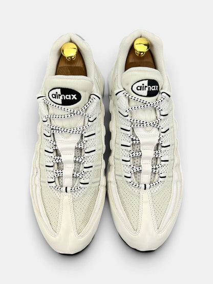 Nike Air Max 95 White Black — buty sportowe męskie w bardzo dobrym stanie rozmiar 45.5, widok z góry