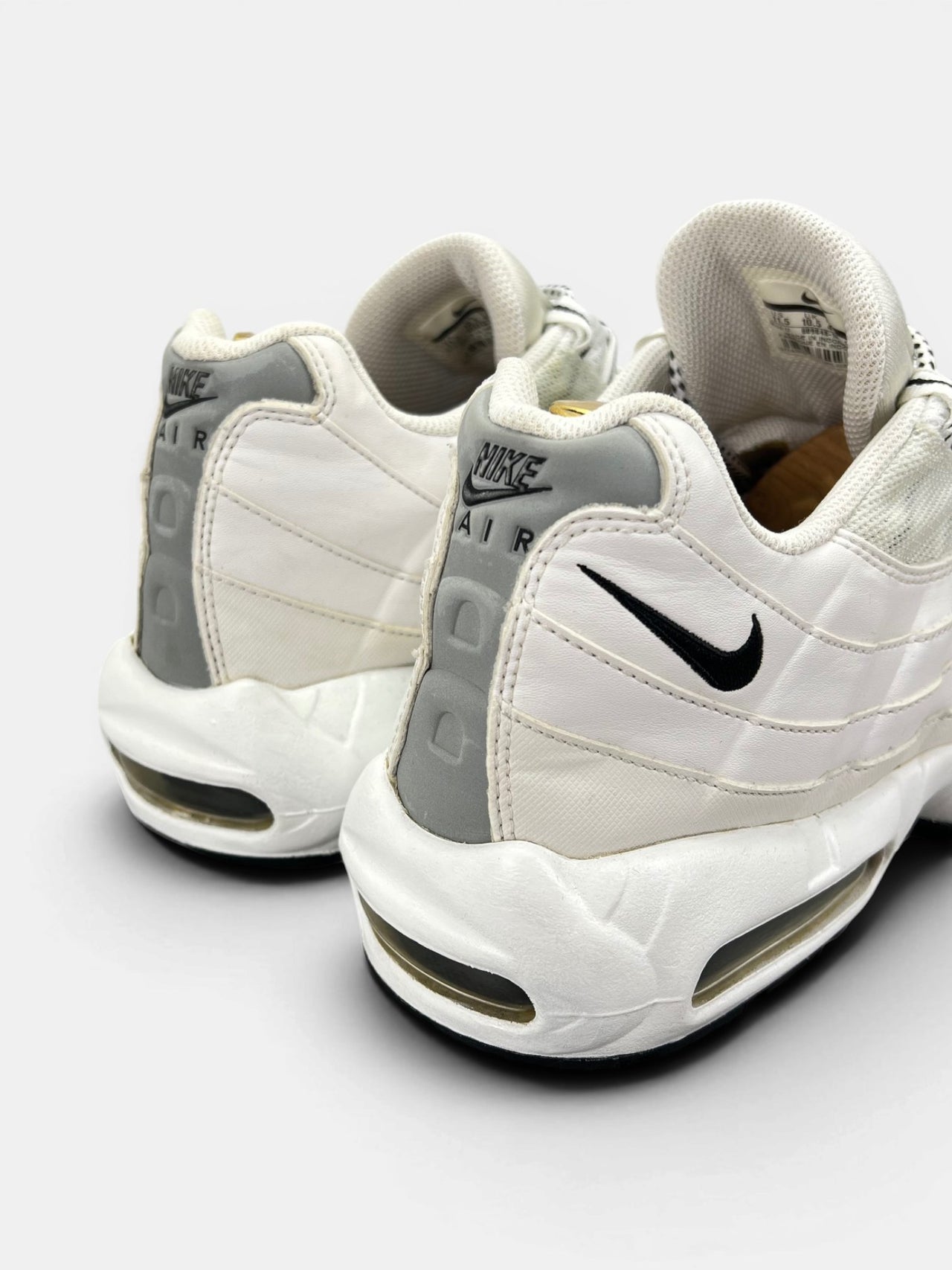 Nike Air Max 95 White Black — buty sportowe męskie w bardzo dobrym stanie rozmiar 45.5, widok z tyłu