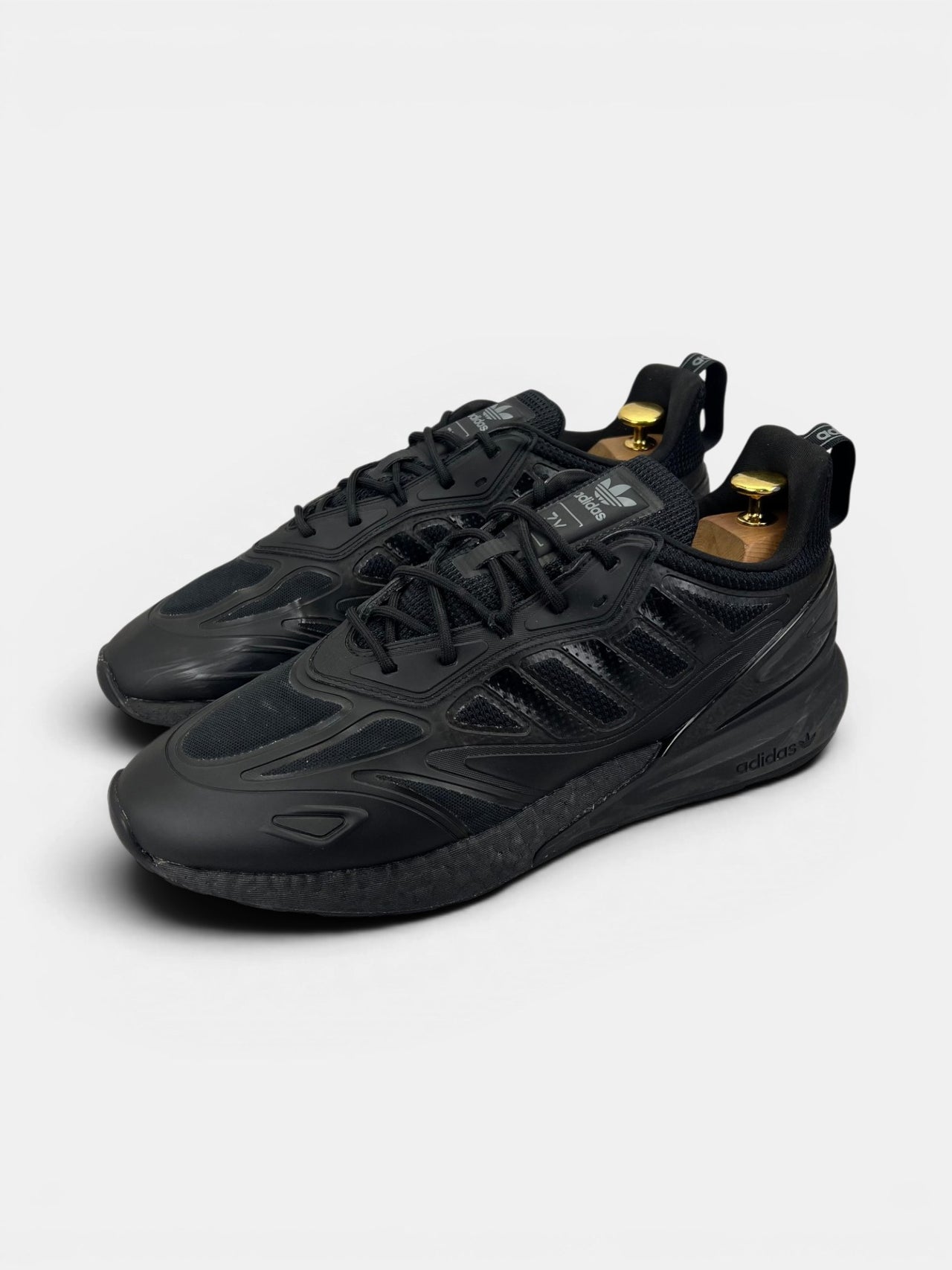 Adidas ZX 2K Boost 2.0 Triple Black — buty sportowe męskie w bardzo dobrym stanie rozmiar 45 1/3, widok z boku
