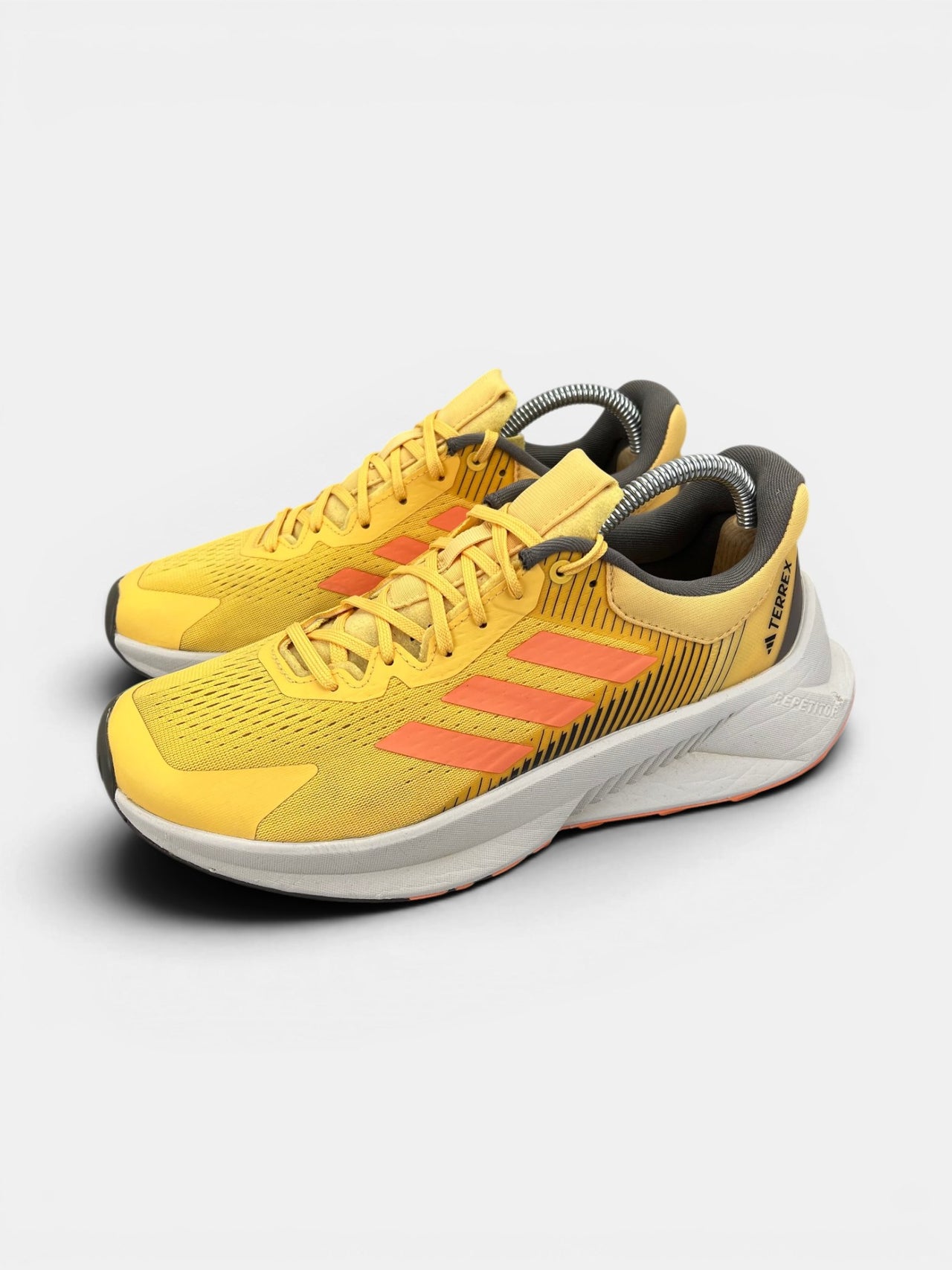 Adidas Terrex Soulstride Flow — buty sportowe damskie w bardzo dobrym stanie rozmiar 40 2/3, widok z boku