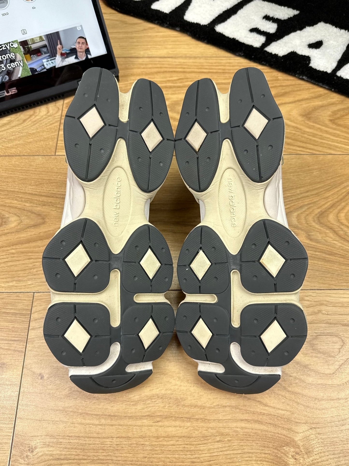 New Balance 9060 (44)