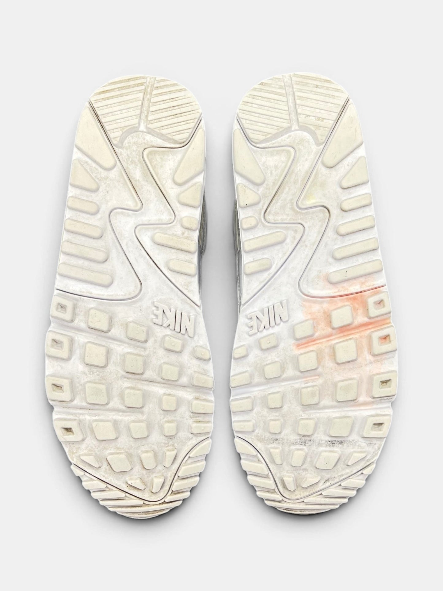 Nike Air Max 90 Triple White — buty sportowe damskie w bardzo dobrym stanie rozmiar 38, podeszwa