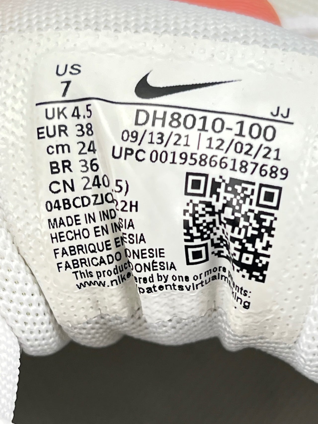 Nike Air Max 90 Triple White — buty sportowe damskie w bardzo dobrym stanie rozmiar 38, opcjonalne zdjęcie 1