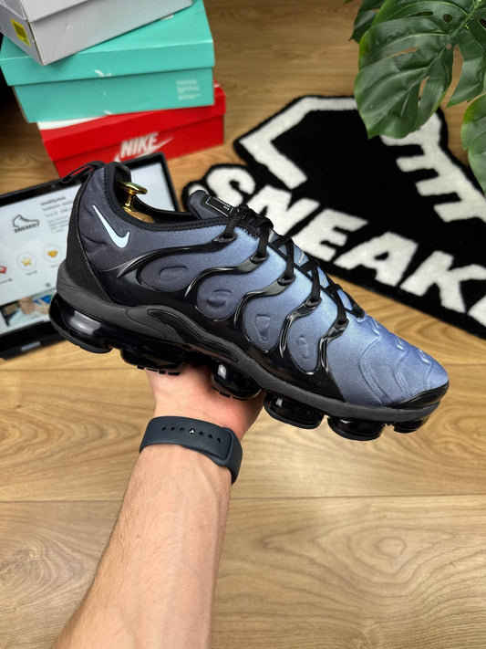 Nike Air Vapormax Plus (45.5)