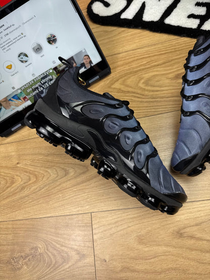 Nike Air Vapormax Plus (45.5)