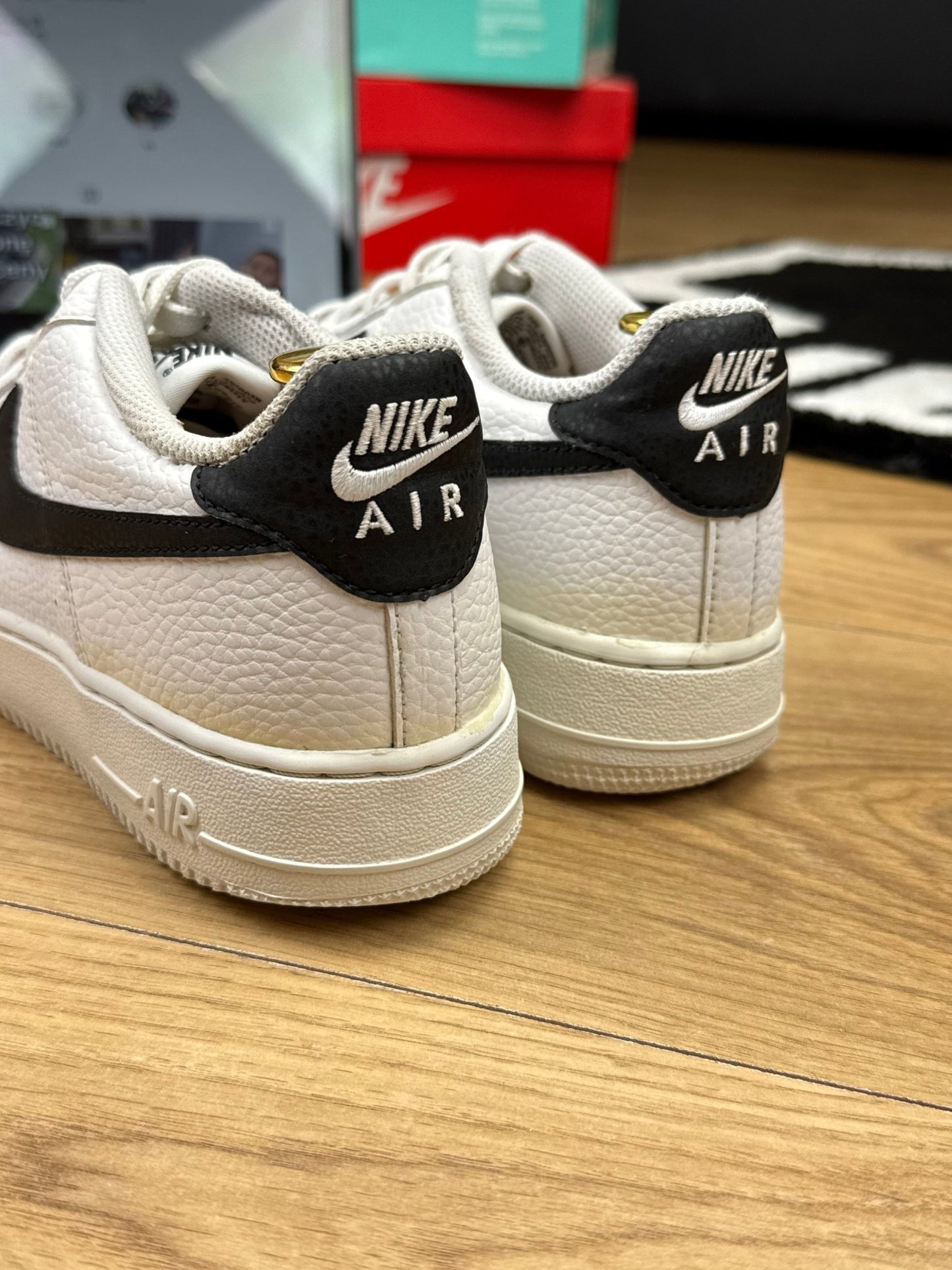 Nike Air Force 1 Low (38.5)