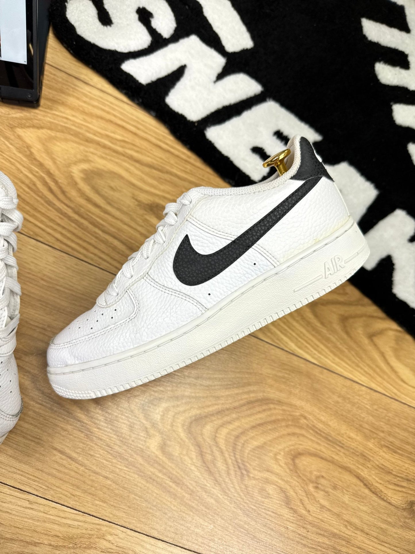 Nike Air Force 1 Low (38.5)