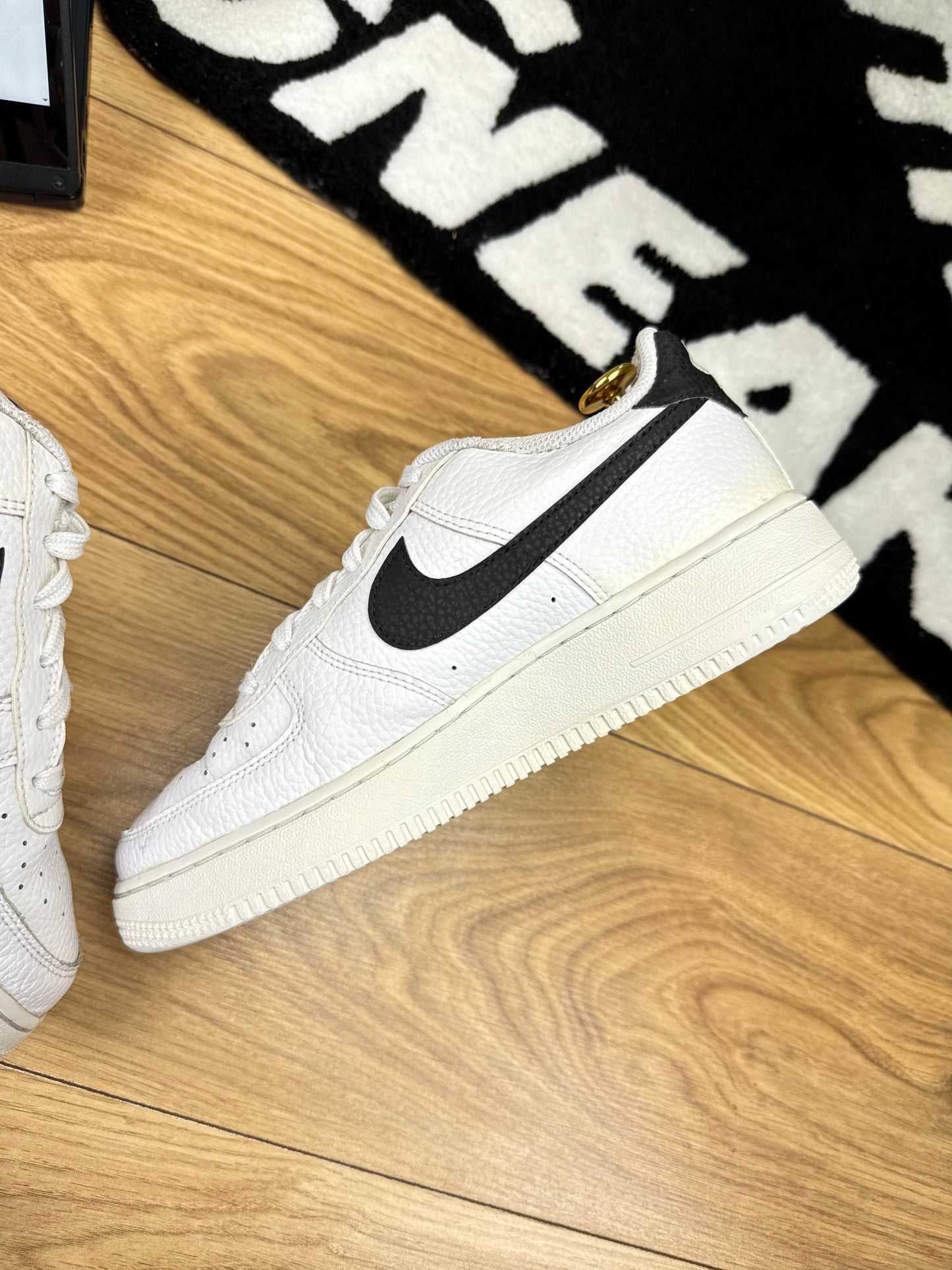 Nike Air Force 1 Low (38.5)